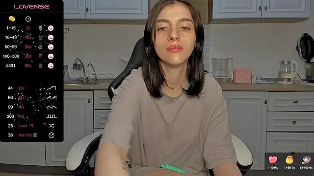 Snapshot of broosnica1 chatting on 6, 2, 2025 broosnica1 online show from 6, 2, 2025