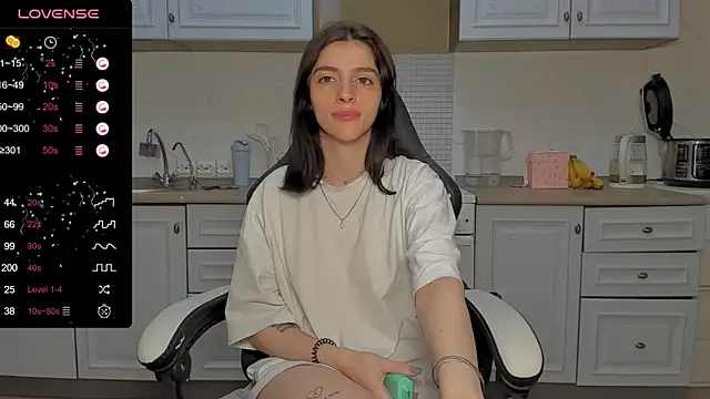 Snapshot of broosnica1 chatting on 10, 2, 2025 broosnica1 online show from 10, 2, 2025