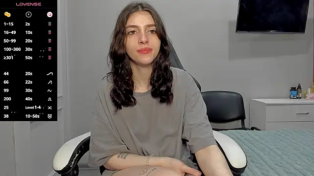 Snapshot of broosnica1 chatting on 8, 10, 2025 broosnica1 online show from 8, 10, 2025