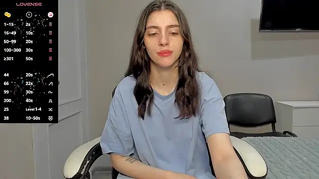 Snapshot of broosnica1 chatting on 13, 11, 2025 broosnica1 online show from 13, 11, 2025