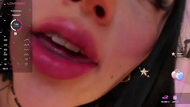 Snapshot of ViolettaHotLatin_ chatting on 27, 2, 2025 ViolettaHotLatin online show from 27, 2, 2025