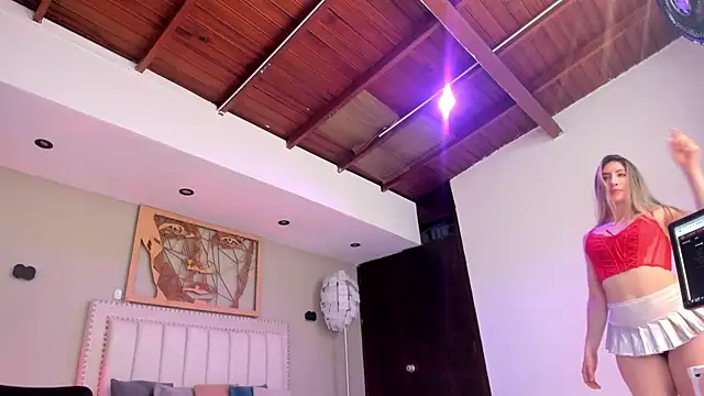  AlejaCruz  online show from 1, 4, 2026