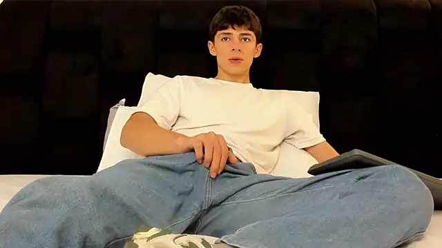 Adam Clay21 online show from 13, 9, 2025