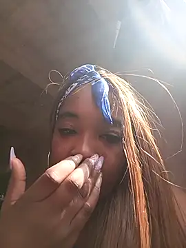 Snapshot of Charlotte__Brown_ chatting on 14, 12, 2024 Charlotte Brown online show from 14, 12, 2024