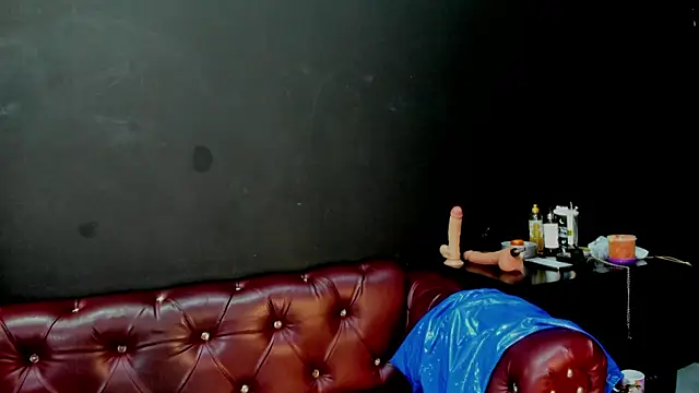 Snapshot of Charlotte__Brown_ chatting on 6, 1, 2025 Charlotte Brown online show from 6, 1, 2025