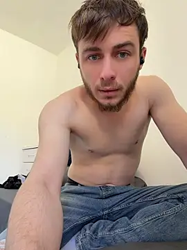 Snapshot of Julian128 chatting on 25, 4, 2026 Julian128 online show from 25, 4, 2026