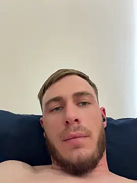 Snapshot of Julian128 chatting on 4, 6, 2026 Julian128 online show from 4, 6, 2026