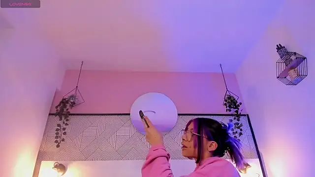 Violetta Nur online show from 19, 10, 2025