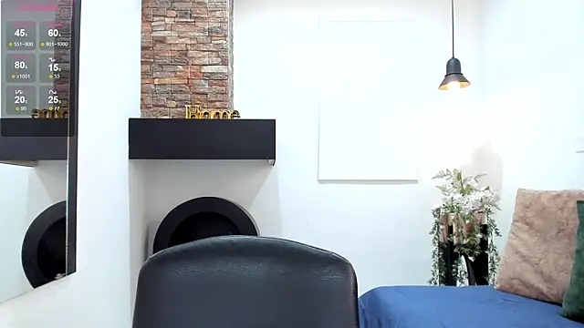  LaraMom  online show from 21, 10, 2025