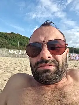 Snapshot of robertilevis chatting on 9, 9, 2025 robertilevis online show from 9, 9, 2025