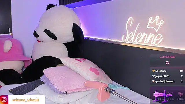 Snapshot of selenne_schmitt chatting on 17, 3, 2025 selenne schmitt online show from 17, 3, 2025