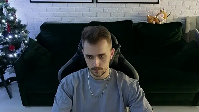 Larstar01 online show from 7, 12, 2024