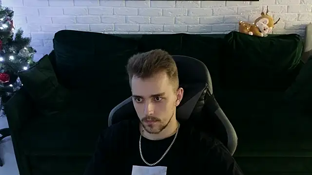 Larstar01 online show from 11, 12, 2024