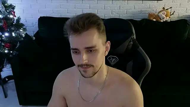 Larstar01 online show from 27, 12, 2024