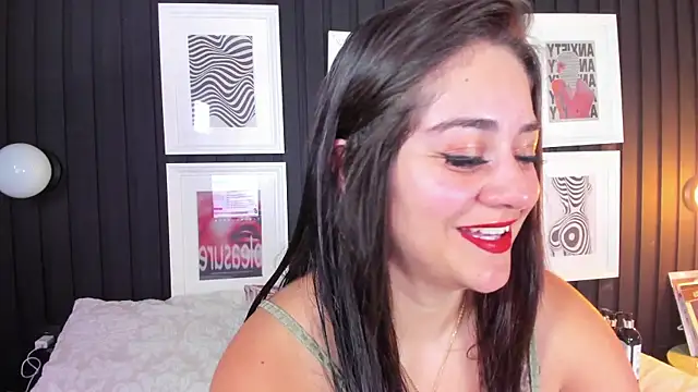 Snapshot of nahomi_sweett chatting on 13, 2, 2026 nahomi sweett online show from 13, 2, 2026