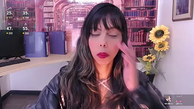 Snapshot of Catalella_Ar chatting on 1, 10, 2025 Catalella Ar online show from 1, 10, 2025