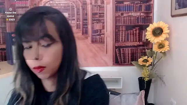 Snapshot of Catalella_Ar chatting on 4, 10, 2025 Catalella Ar online show from 4, 10, 2025