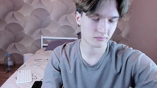 Ian Flor online show from 5, 4, 2026