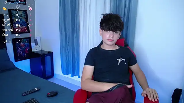 Snapshot of andyboy- chatting on 21, 12, 2024 andyboy- online show from 21, 12, 2024