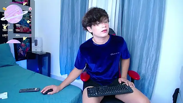 Snapshot of andyboy- chatting on 16, 2, 2025 andyboy- online show from 16, 2, 2025