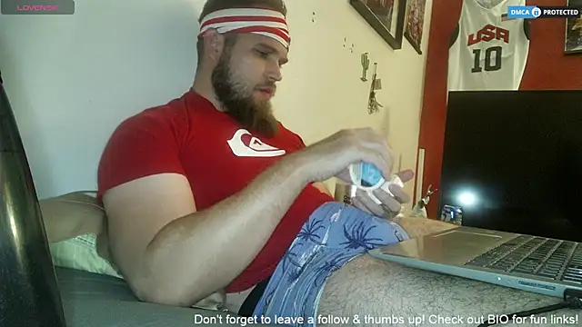 Snapshot of dikdowndaddy chatting on 5, 7, 2026 dikdowndaddy online show from 5, 7, 2026