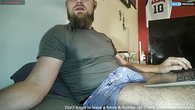 Snapshot of dikdowndaddy chatting on 28, 7, 2026 dikdowndaddy online show from 28, 7, 2026