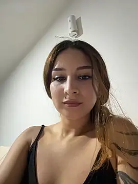 Mon Cherry online show from 25, 3, 2026