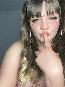 Snapshot of Lalalust69 chatting on 14, 2, 2025 Lalalust69 online show from 14, 2, 2025