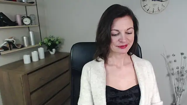 VivianWILD online show from 27, 12, 2024