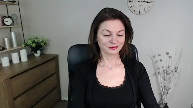 VivianWILD online show from 9, 1, 2025