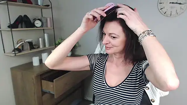 VivianWILD online show from 30, 1, 2025