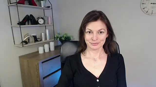 VivianWILD online show from 12, 2, 2025