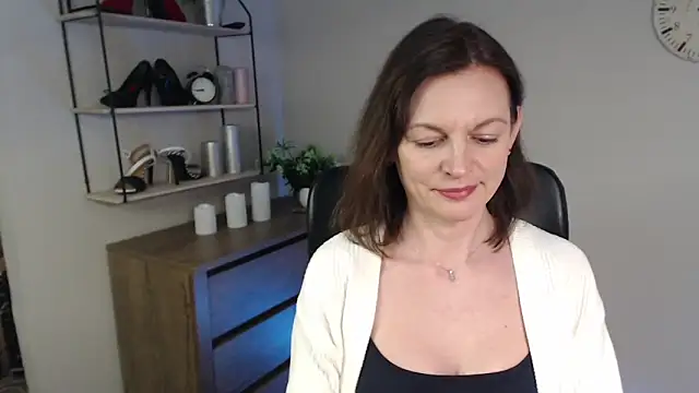 VivianWILD online show from 14, 2, 2025