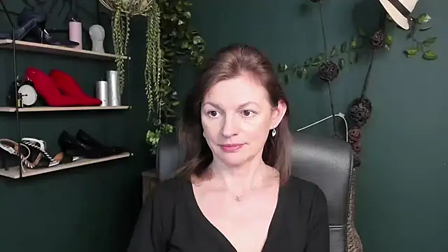 VivianWILD online show from 10, 3, 2025