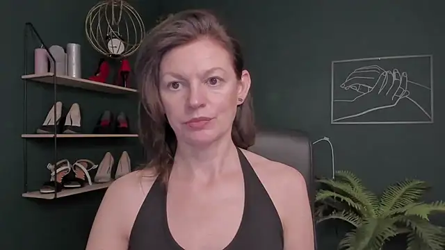 VivianWILD online show from 11, 11, 2025