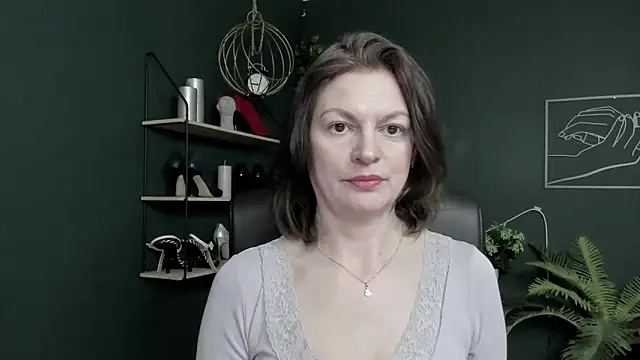 Snapshot of VivianWILD chatting on 24, 4, 2026 VivianWILD online show from 24, 4, 2026