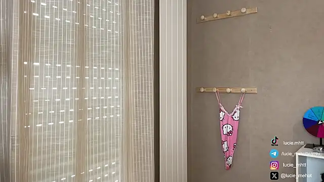 lucie mehott online show from 14, 9, 2025