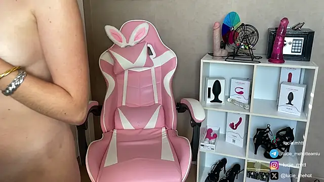 lucie mehott online show from 29, 9, 2025