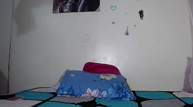 Snapshot of TeenieReeny chatting on 1, 3, 2025 TeenieReeny online show from 1, 3, 2025