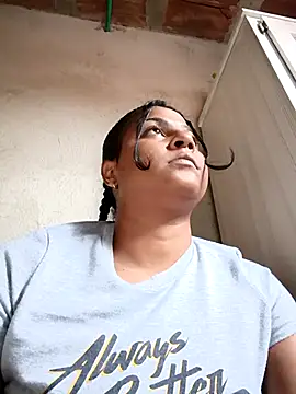 Giselabrunette25 online show from 15, 1, 2026