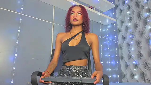 Hilary-banks online show from 30, 11, 2025