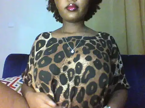 Snapshot of Thickyannah chatting on 19, 11, 2025 Thickyannah online show from 19, 11, 2025