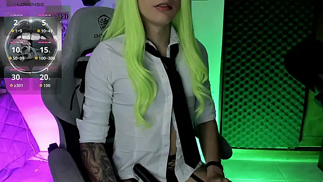 sofi pretty uwu- online show from 2, 11, 2025