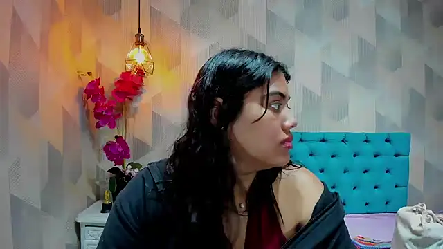 Snapshot of LindaBreeS chatting on 21, 3, 2026 LindaBreeS online show from 21, 3, 2026