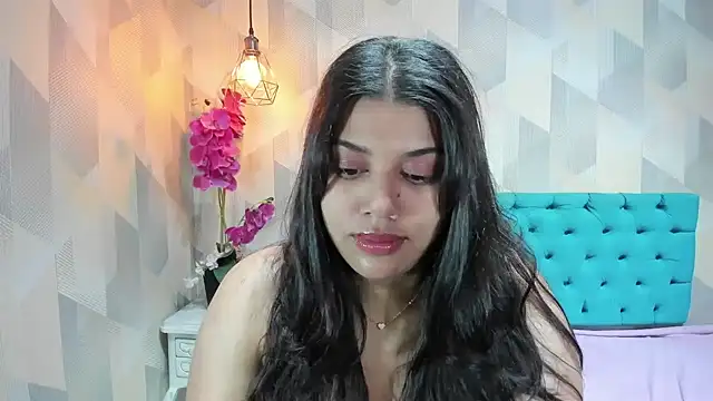 Snapshot of LindaBreeS chatting on 2, 4, 2026 LindaBreeS online show from 2, 4, 2026