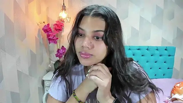 Snapshot of LindaBreeS chatting on 18, 6, 2026 LindaBreeS online show from 18, 6, 2026