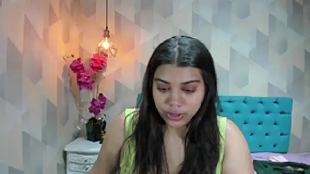Snapshot of LindaBreeS chatting on 21, 6, 2026 LindaBreeS online show from 21, 6, 2026