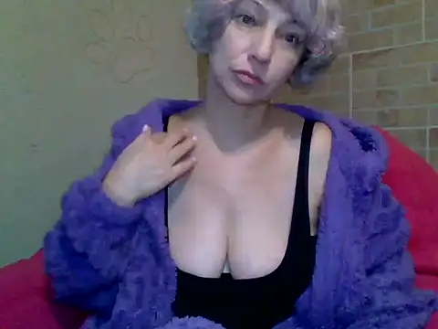 Snapshot of Lorie_Carrie chatting on 2, 1, 2025 Lorie Carrie online show from 2, 1, 2025