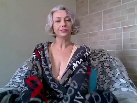Snapshot of Lorie_Carrie chatting on 19, 10, 2025 Lorie Carrie online show from 19, 10, 2025