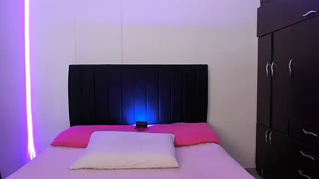 Snapshot of camii_evanss chatting on 13, 12, 2024 camii evanss online show from 13, 12, 2024